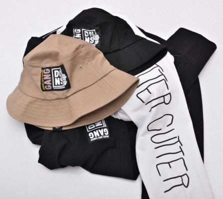 BUCKET HAT